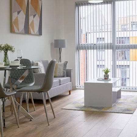Modern Central Apartment - City Centre - Fast Wifi - Near Utilitia Arena & Icc Birmingham Exteriör bild