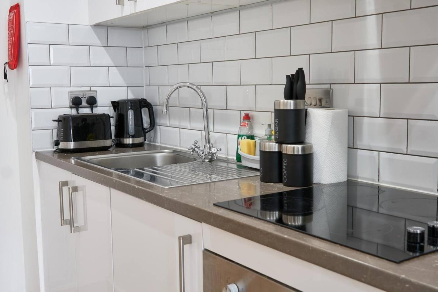 Modern Central Apartment - City Centre - Fast Wifi - Near Utilitia Arena & Icc Birmingham Exteriör bild